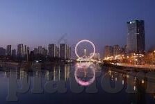 日韩真人夜色av-夜色的探索，日韩真人影音的多元视角